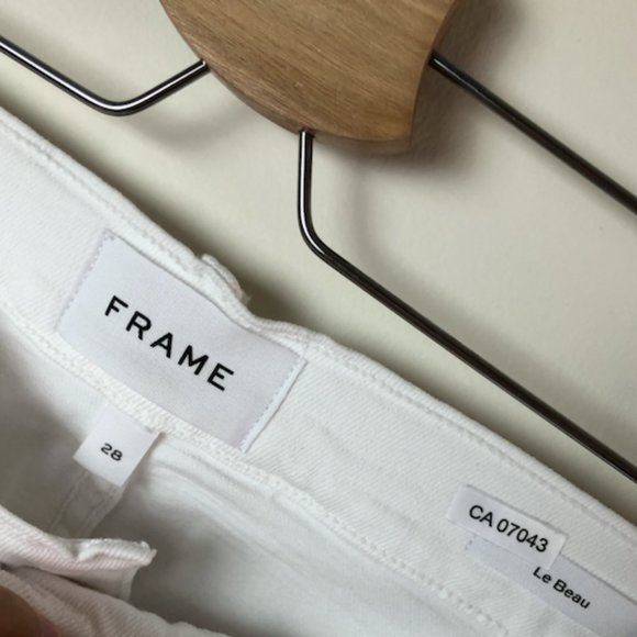 Frame Le Beau Distressed High-Rise Straight-Leg Jeans - Picture 9 of 10